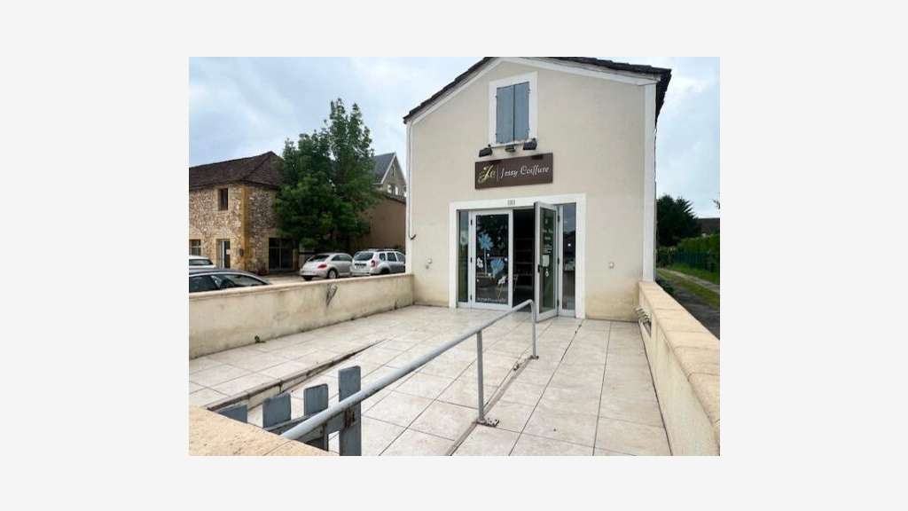 A louer local commercial 73m² à Monpazier