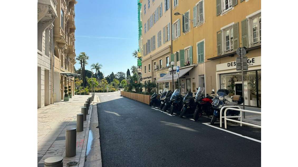 Location local 157m² centre Nice Avenue de Suède