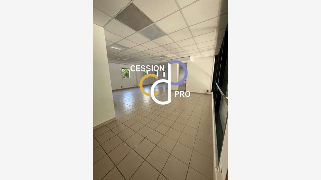 A louer bureaux remis à neuf 113m² Av Jaurès Nîmes