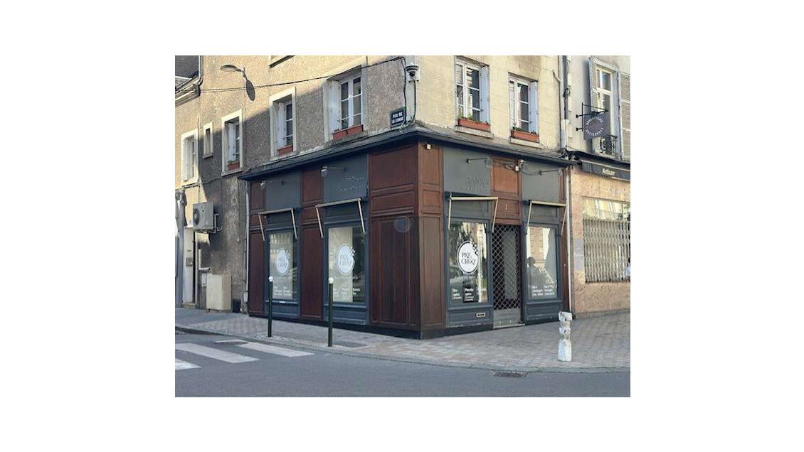 Local d'angle 35m² à Orléans hyper-centre Bannier 