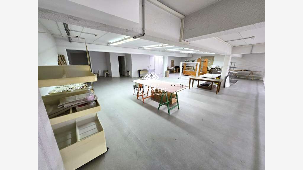 A louer boutique 420m² galerie Grenette Oyonnax