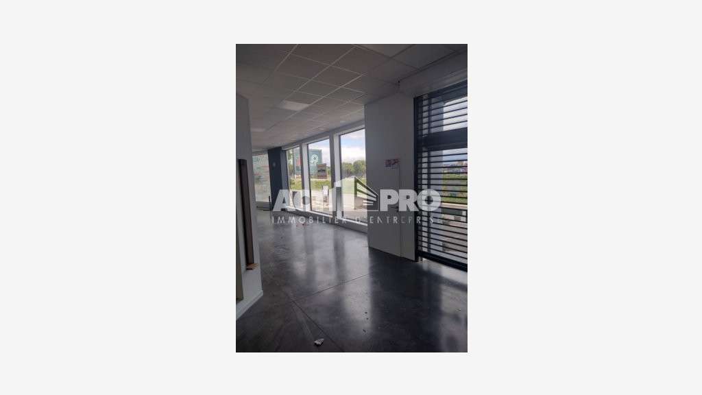 À louer local commercial Perpignan Porte d'Espagne