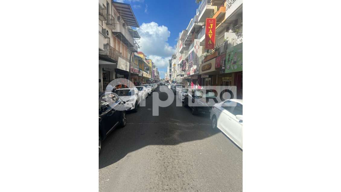 A louer local commercial 75m² à Pointe-à-Pitre