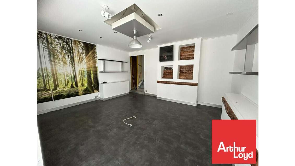 Local commercial de 78m² à louer à Poitiers