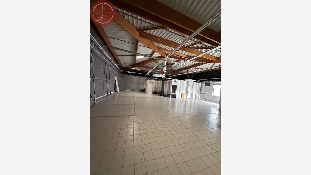 Location local 300m² à Portet sur Garonne