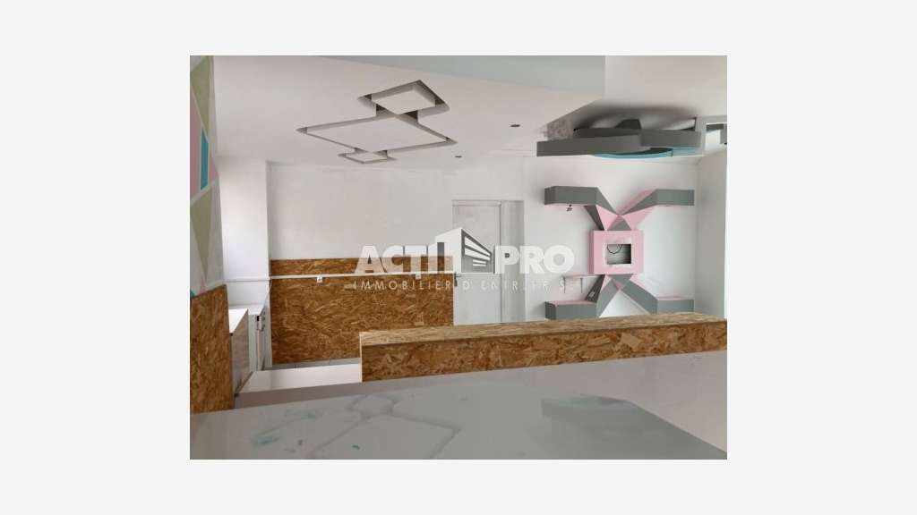 À louer local commercial 34m² à Prades