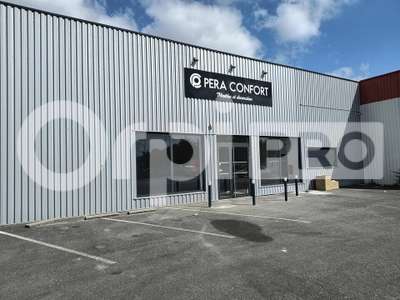 Local commercial 660m² à louer à Reims Neuvillette