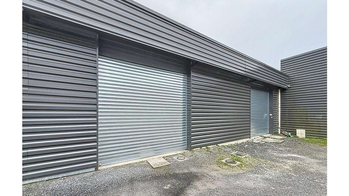 Location hangar 126m² à Riupeyrous