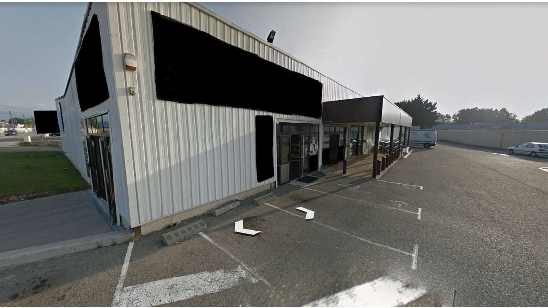 A louer local commercial 1150m² à Rives