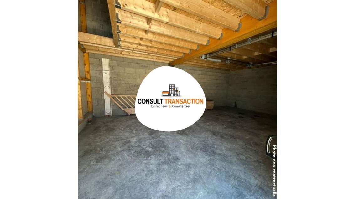 Cellule 95m² à louer à Saint-Brévin-les-Pins