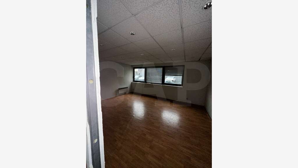 Local commercial 130m² à louer à Saint-Brieuc