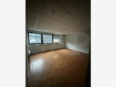 Local commercial 130m² à louer à Saint-Brieuc