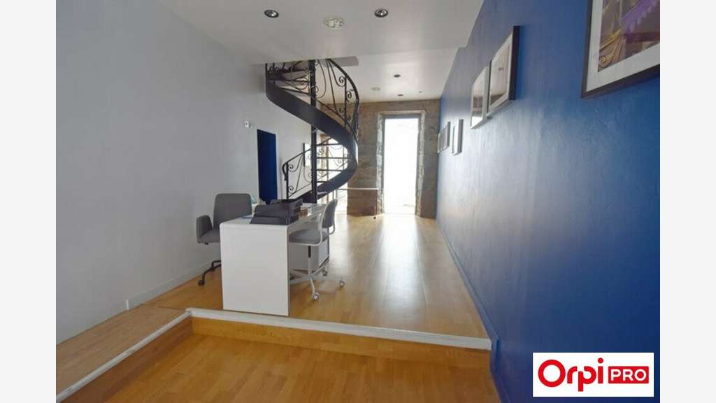 A louer local 107m² rue piétonne St-Brieuc centre