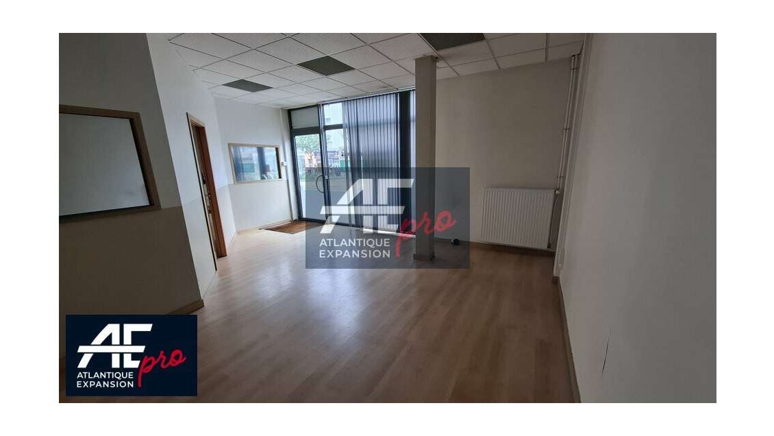 Local commercial de 82m² à louer à Saint Nazaire