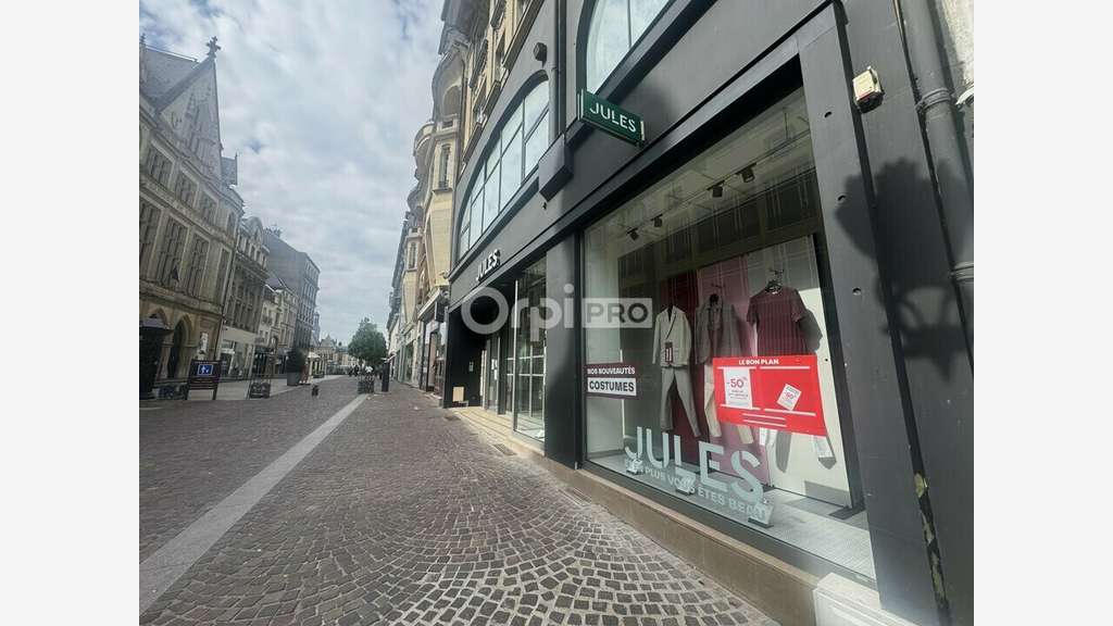 Local à louer 358m² Rue de la Sellerie St-Quentin