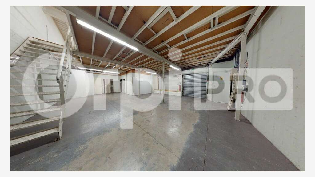 A louer cellule de 200m² à 770m² à Soissons
