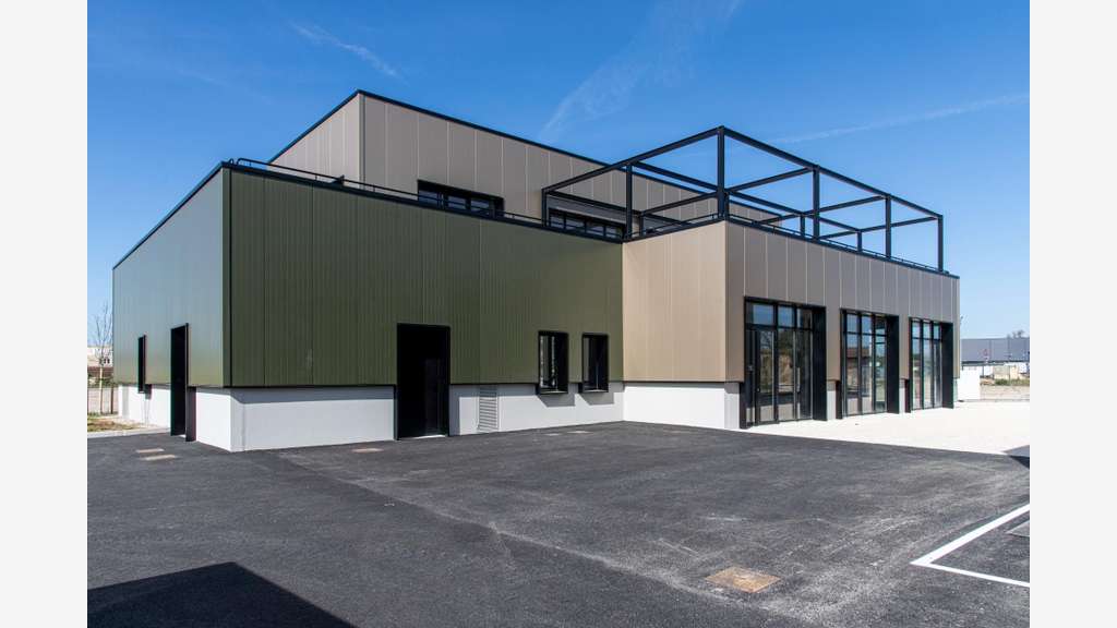 A louer local restaurant 473m² Toussieu Open Park