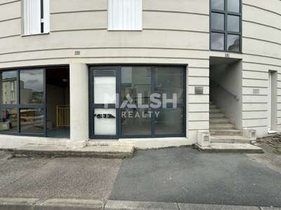Locaux commerciaux de 52m² à louer à Unieux
