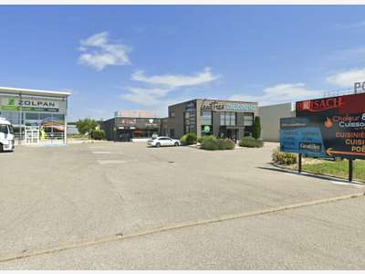 Local 220m² à louer à Saint-Marcel-lès-Valence