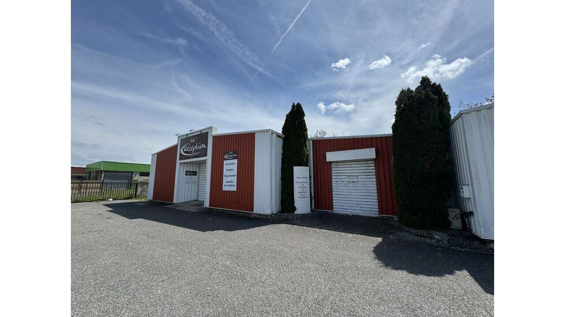 Local commercial divisible 550m² à louer à Valence
