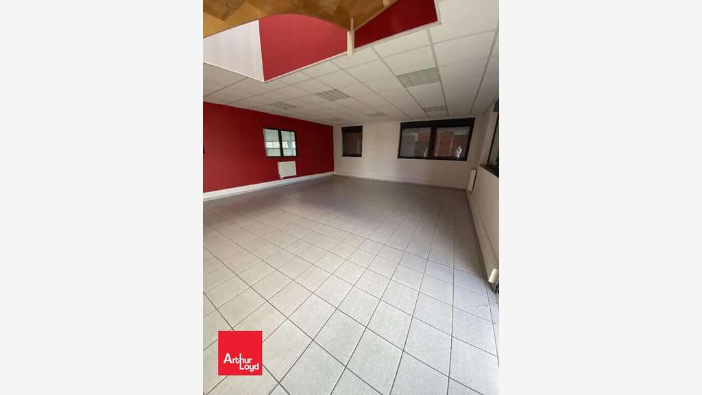 A louer cellule 940m² Portes du Sud à Vernouillet