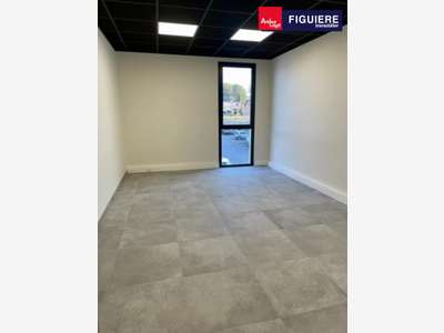 Location locaux commerciaux 20m² à Saint Cannat