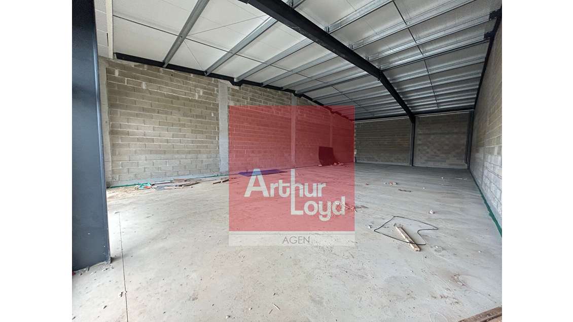 A louer cellules commerciales 217m² à Tonneins