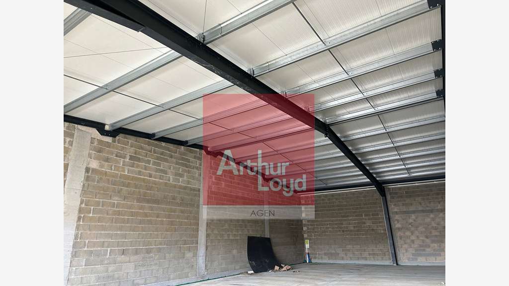 A louer cellules commerciales 217m² à Tonneins