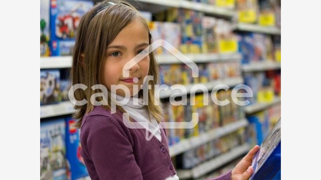 A louer locaux commerciaux 1408m² à Maxéville