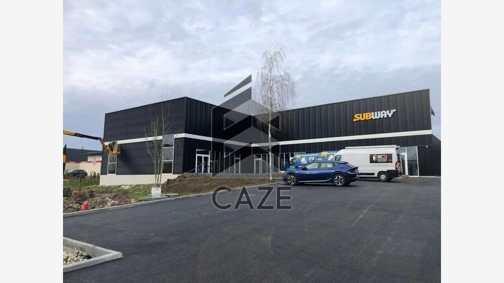 A louer locaux 680m² à St-Georges-des-Côteaux A10