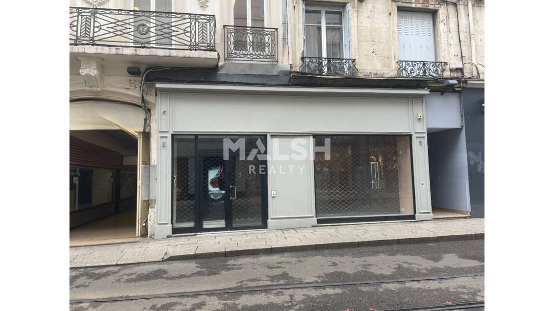 A louer locaux commerciaux 80m² à Saint Etienne  