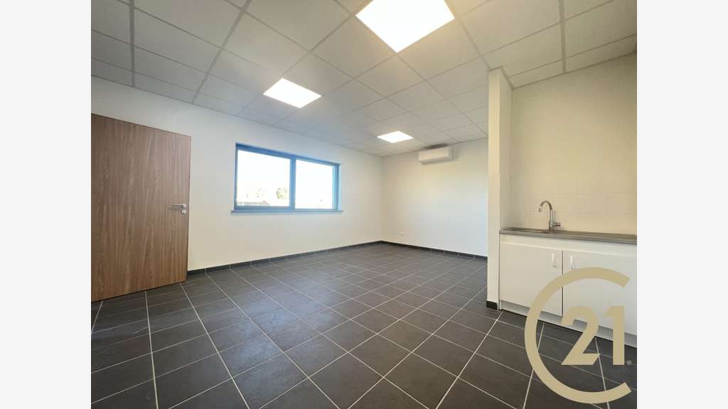 A louer locaux d'activité 168m² à L'Isle-sur-Tarn
