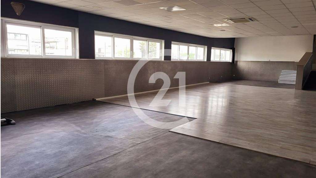 A louer locaux 300m² à Valence Sud les Auréats