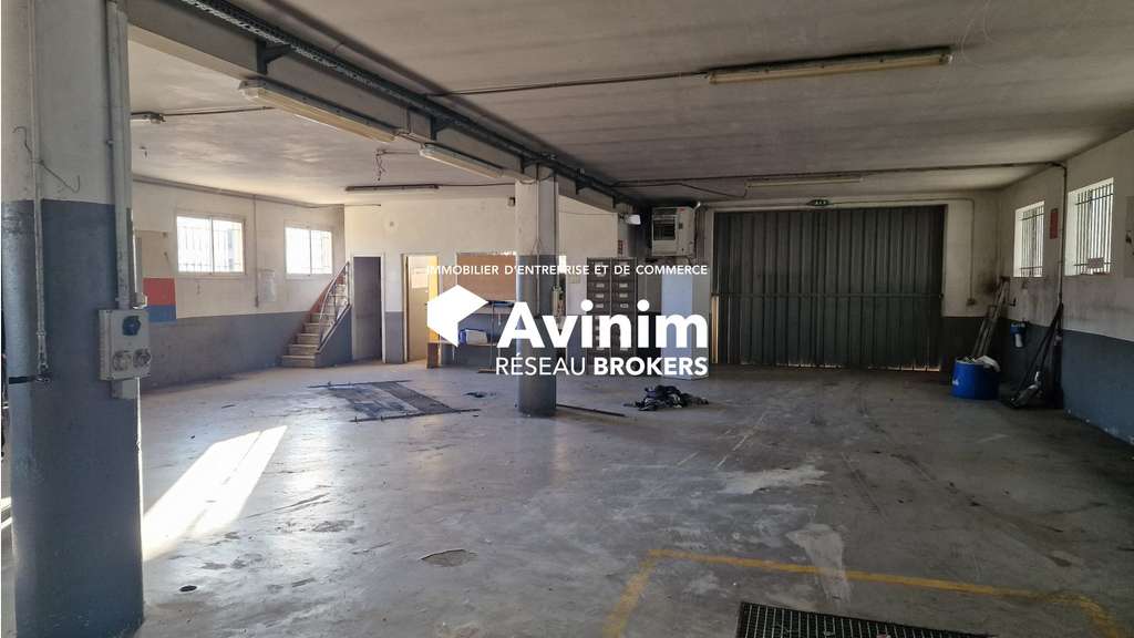 Locaux 975m² sur 4017m² à louer à Aigues-Juntes