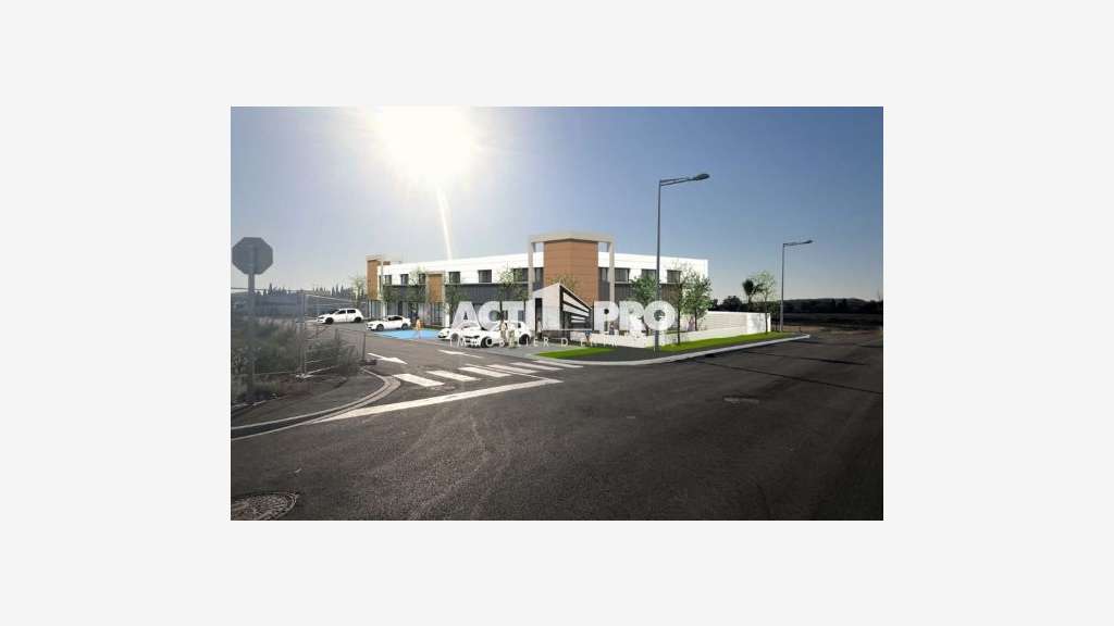 Locaux d'activités & Bureaux 1200m² à Perpignan