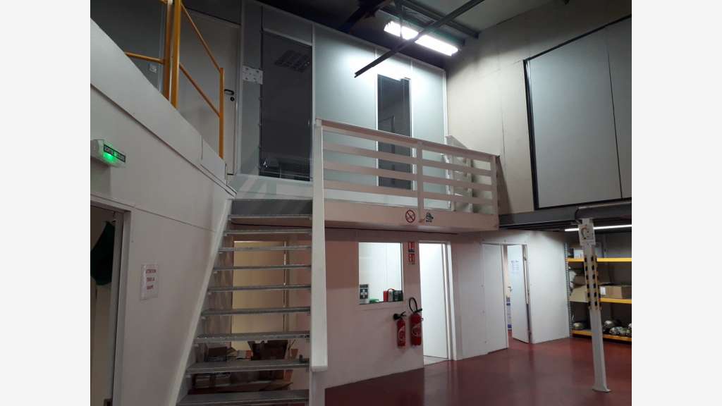 A louer local d'activité 220m² à Lyon Sud