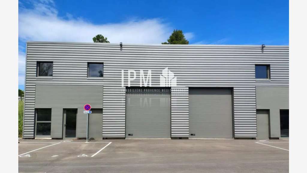 A louer local d'activités 232m²  ZI de Rousset
