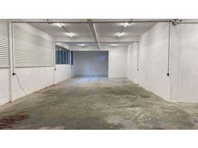 Location Locaux d'activités - Entrepôts à Crolles