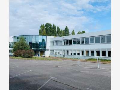 À louer locaux 25000m² div à Evreux Longbuisson