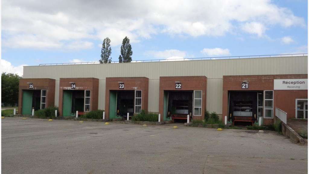 À louer locaux 25000m² div à Evreux Longbuisson