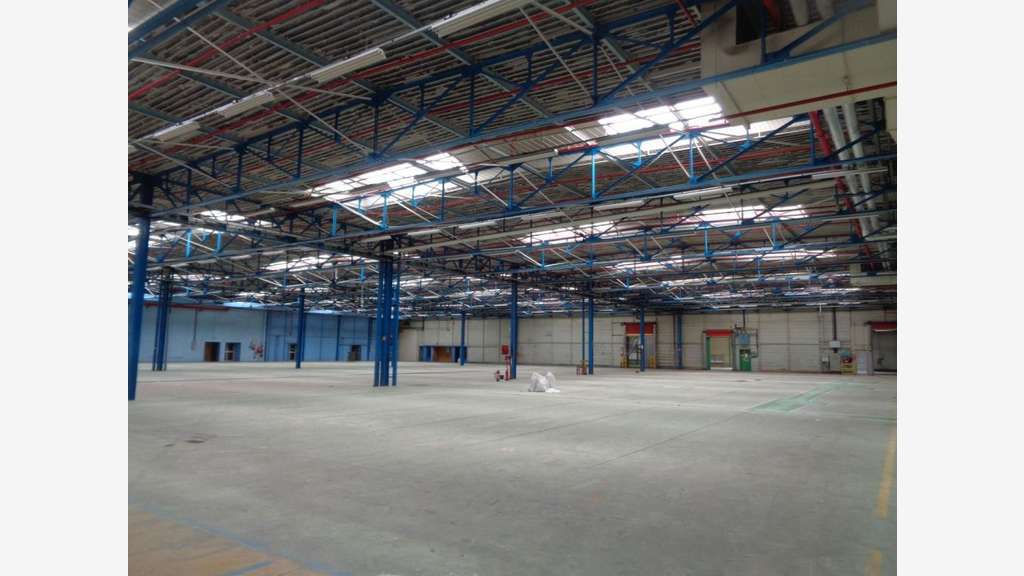 À louer locaux 25000m² div à Evreux Longbuisson