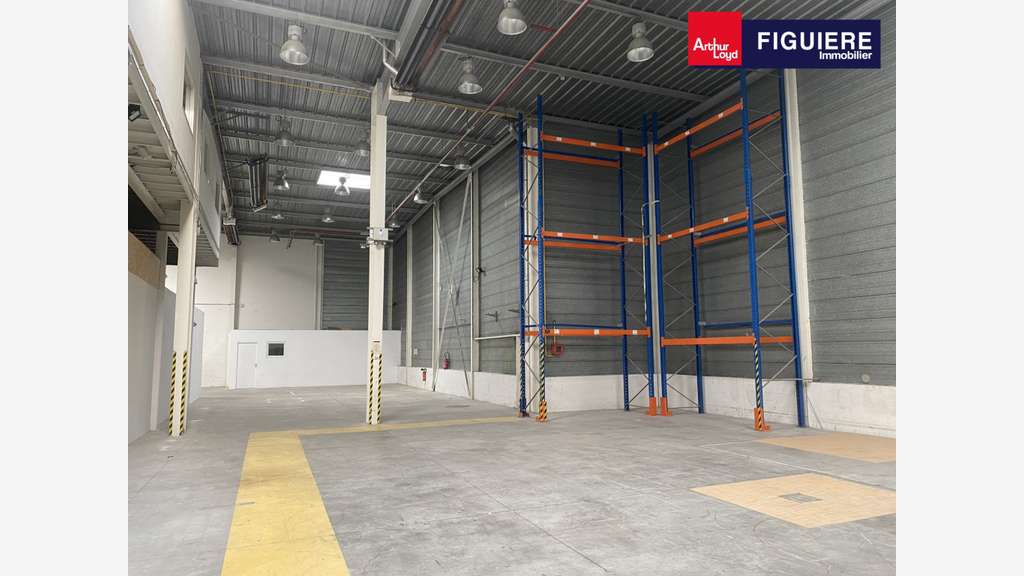 Loue cellule mixte de 1125m² en PA Aix en Provence