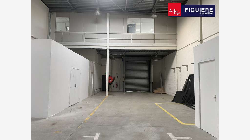 Loue cellule mixte de 1125m² en PA Aix en Provence