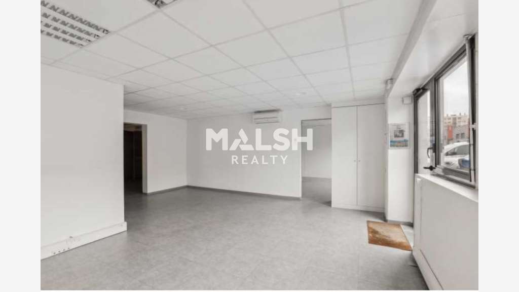 Locaux mixtes 809m² à louer à Villeurbanne