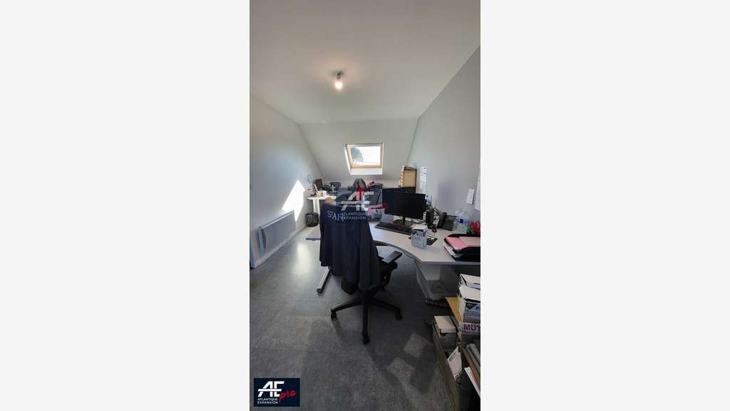 A louer locaux activités-bureaux à St Nazaire