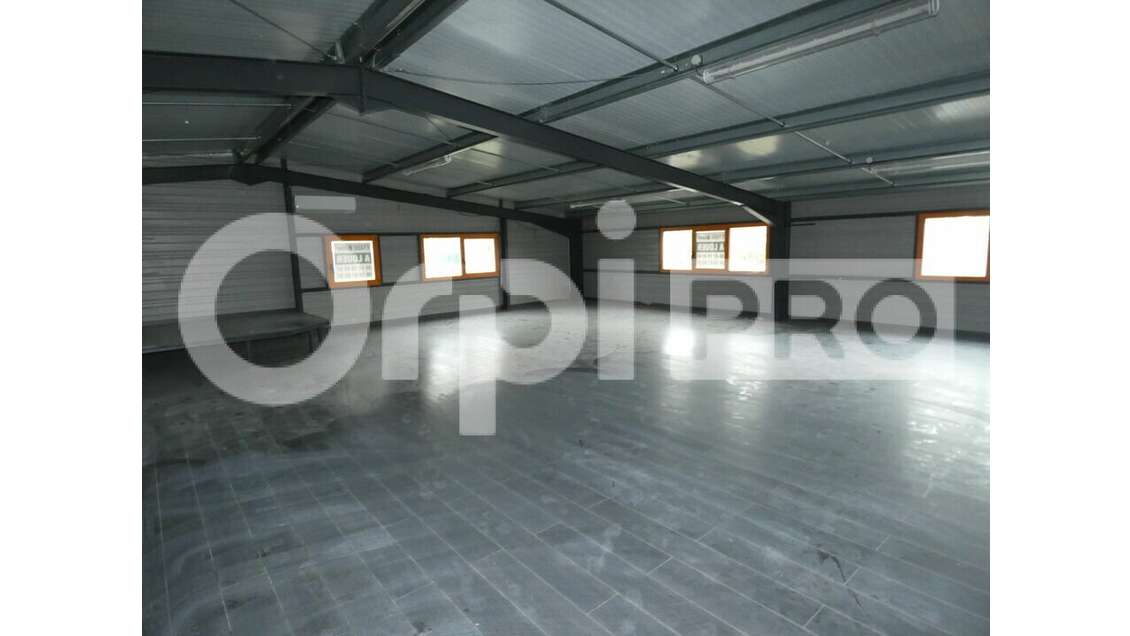 A louer bureau d'angle 180m² à Manosque