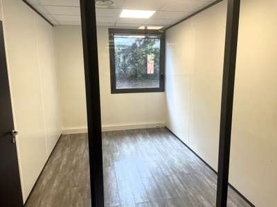 A louer bureaux 517m² à Aix-en-Provence Les Milles