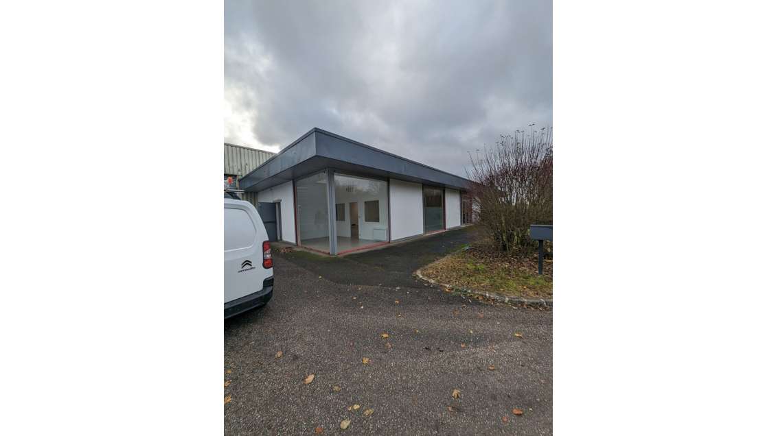 A louer locaux de bureaux 450m² à Rivery