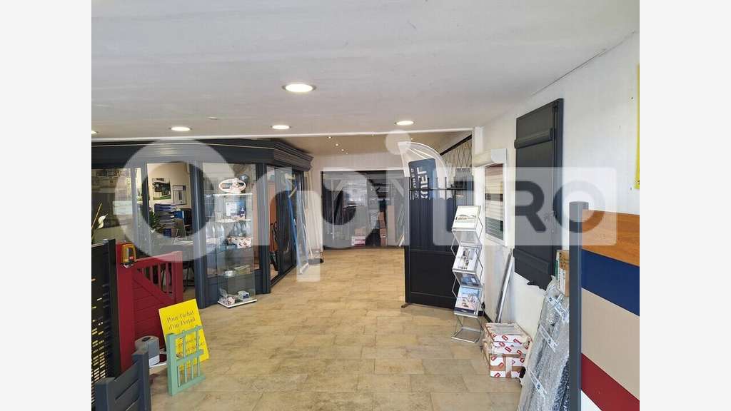 A louer local commercial 100m² à Longueil-Annel