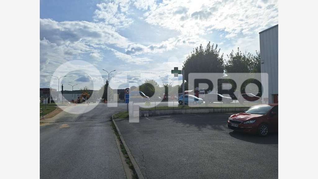A louer local commercial 100m² à Longueil-Annel
